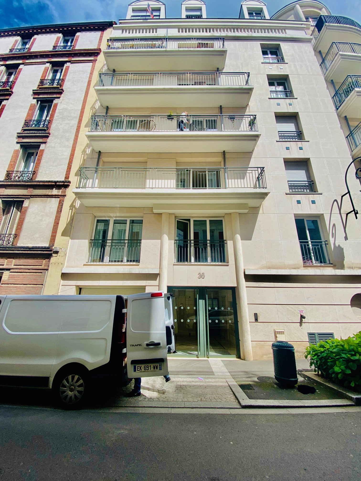 1.photo-facade-immeuble-appartement-location-puteaux-la-clef-des-villes