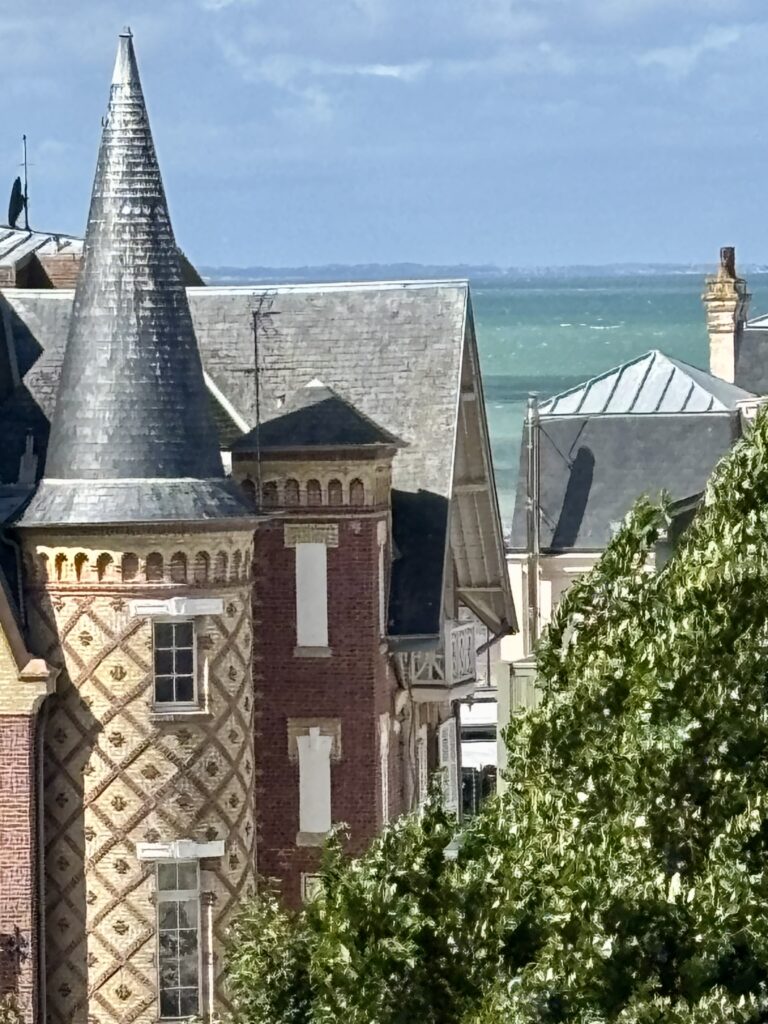 Villers-sur-Mer – résidence secondaire bord de mer – La Clef des Villes